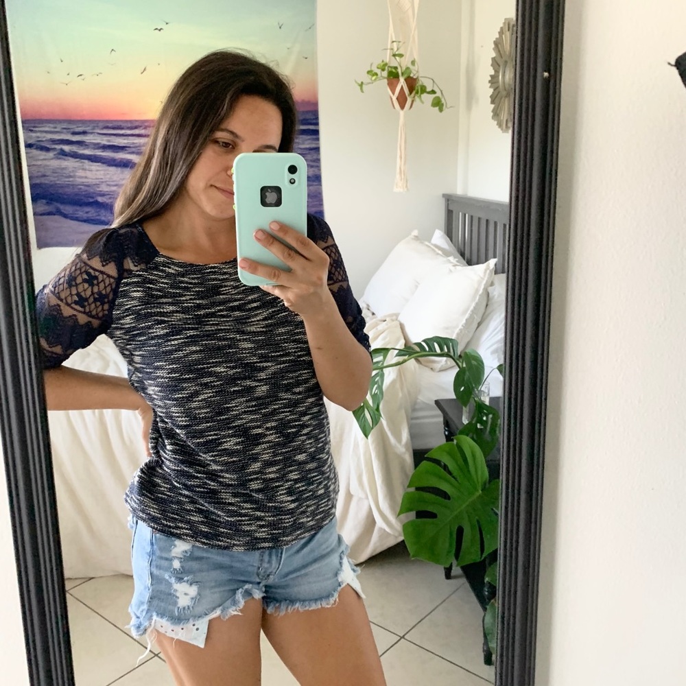 ANTHROPOLOGIE Postmark Lace Three Quarter Top